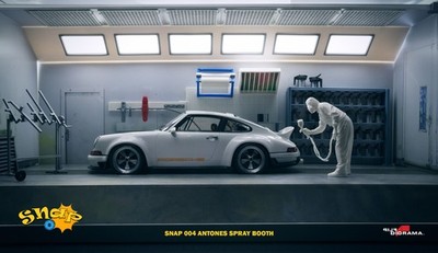 FLIPDIORAMA SNAP 004 ''ANTONE's SPRAY BOOTH''  1:18 NEWW!!!!! !!!!!! + LED LIGHT !