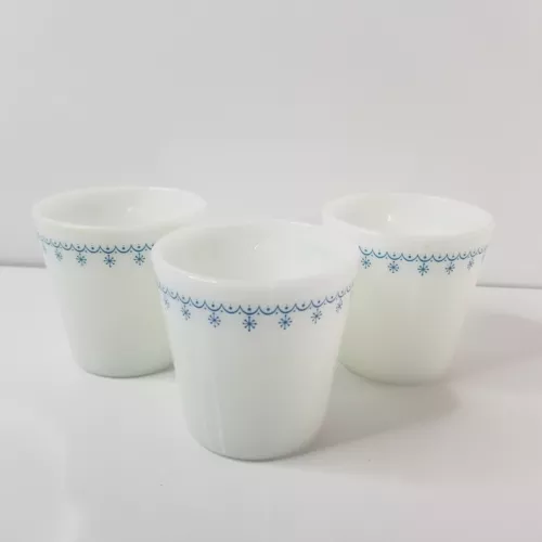 Pyrex 8oz Blue Snowflake Garland White Coffee Cup Mug 1410 Vintage USA 3 Count