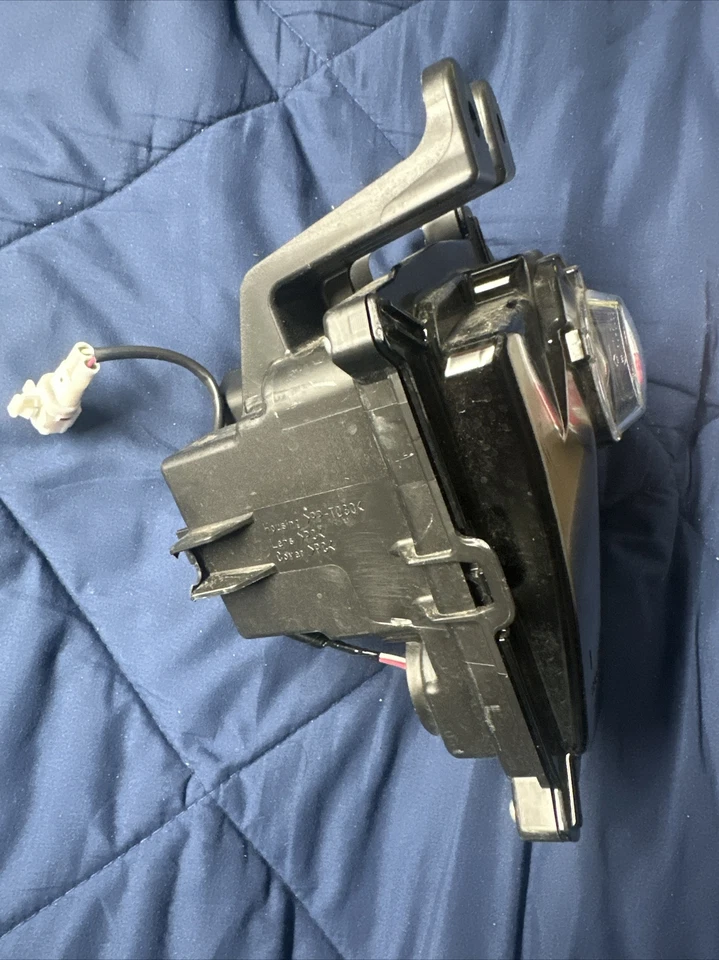 LEXUS GX460 2015-2023 OEM LADO IZQUIERDO TOTALMENTE LED LUZ ANTINIEBLA ANTINIEBLA USADA Foto 2 de 4