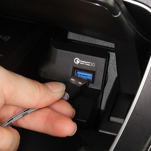 wireless charger for Benz W205 C43 C63 AMG GLC43 GLC63 X253 C/GLC USB Charge - 第 4/9 張圖片