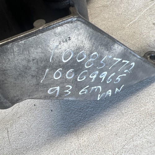 1993 GM CHEVROLET VAN 4.3 ALTERNATOR BRACKET 100857772 10069965 - Picture 12 of 13
