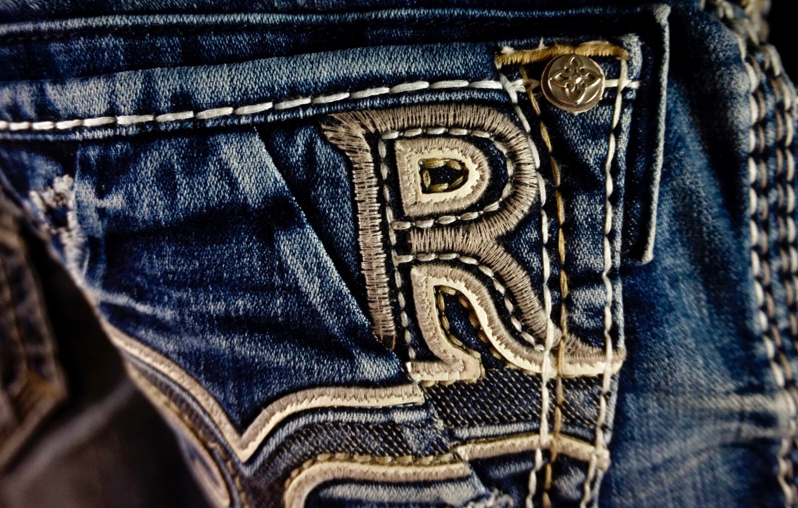 Picture 4 of 16