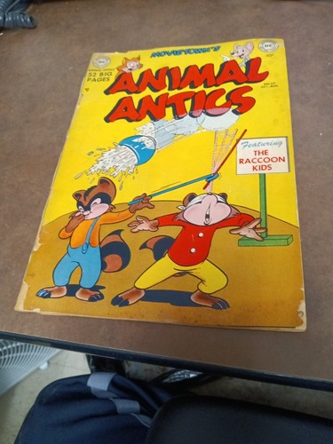 ANIMAL ANTICS #27 THE RACOON KIDS 1950 DC comics Edad de Oro divertido animal dibujos animados - Imagen 1 de 4