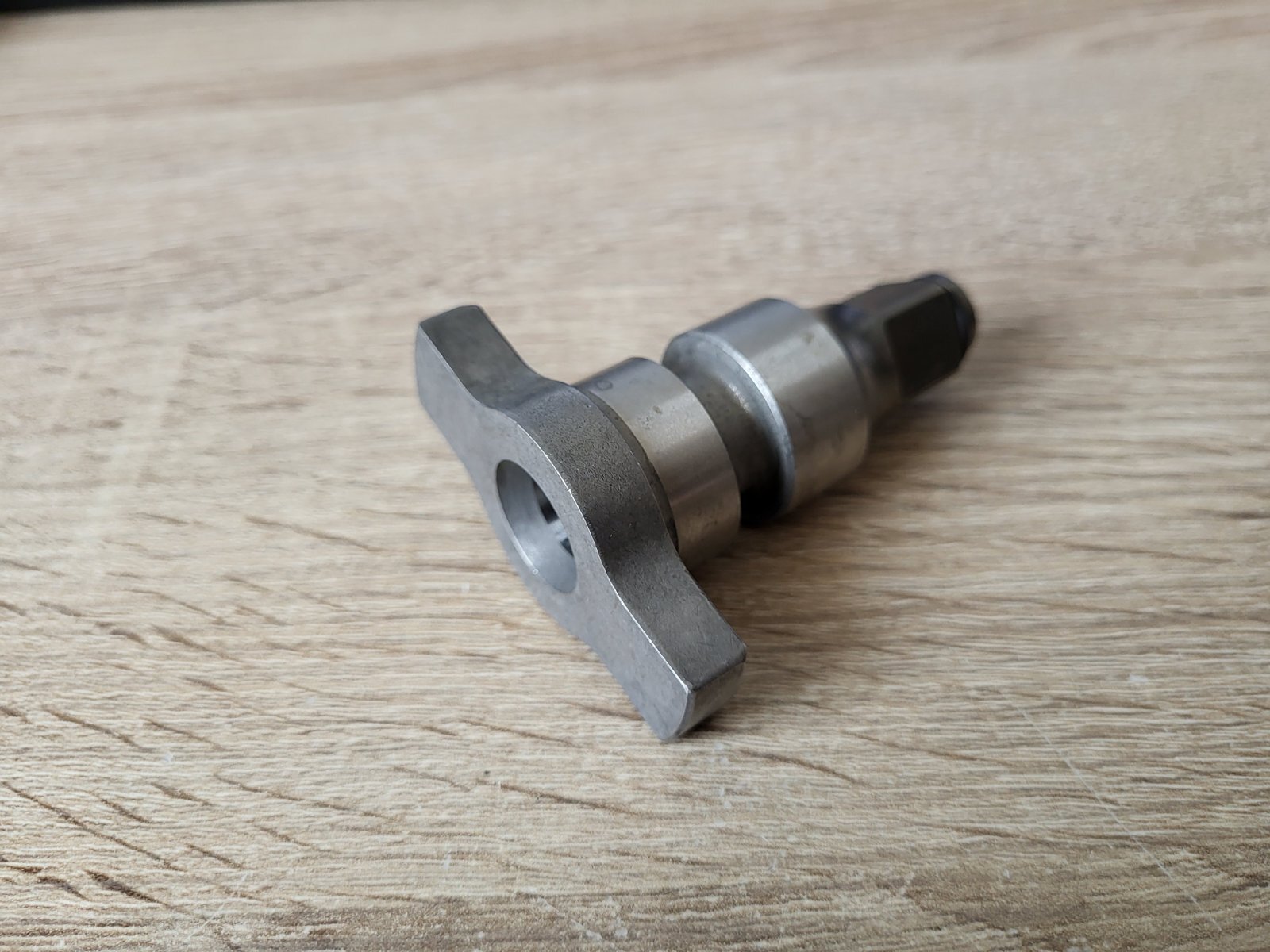 Makita Anvil W for Xwt08 Dtw1002 135804-2 135717-7 for sale online 