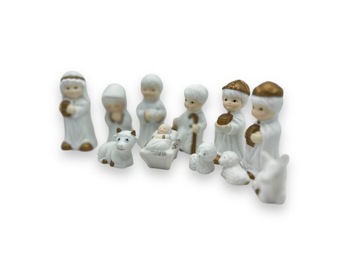 Holiday Expressions Fine Porcelain Juvenile Nativity Set Of 11 Christmas Holiday - Picture 3 of 6