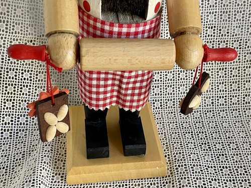 11" Steinbach Nutcracker, Piccolo Baker made in W. Germany - Picture 5 of 9
