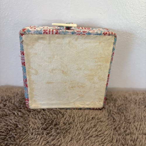 Vintage Japanese/Chinese Bull Medalion in Cloth Box - Picture 7 of 10