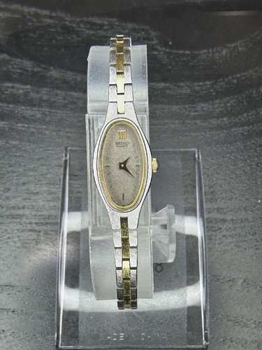 Vintage Seiko Watch Women 13mm 1E20-5709 Gold Silver Tone Oval New Battery