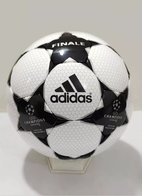 Adidas Finale Official Match Ball, UEFA Champions League 2001/2002 Black N White