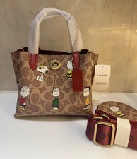 COACH X PEANUTS CBF74 Willow Tote Bag 18, Signature Canvas Removable zip pouch 