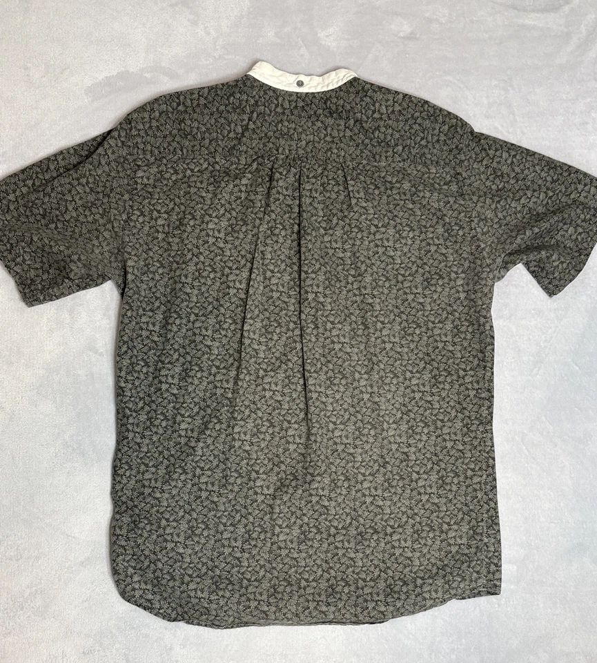 Camisa Frontier Classics Para Hombres Hoja Grande AOP Banda Cuello Frontier Recreación Usada en Excelente Condición Foto 2 de 4