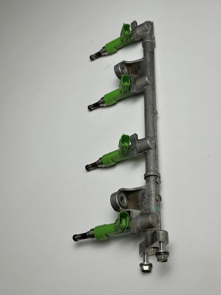 Toyota Camry 2008-2011 motor 2,4 L riel de combustible con inyectores Foto 2 de 4