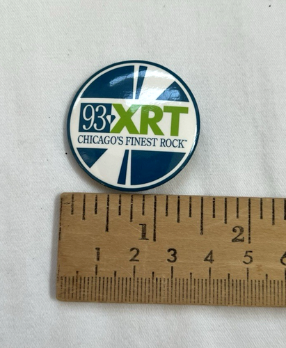 93 XRT WXRT Pin Back Chicago Rock Station Button Vintage Radio Advertisement - Picture 4 of 4