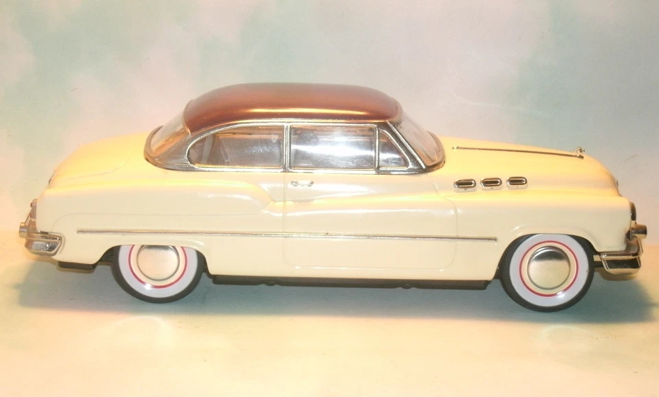 1/18 Scale 1950 Buick Special Tin Friction Car Model (10.5") 50's Fifties Japan - Image 3 of 4