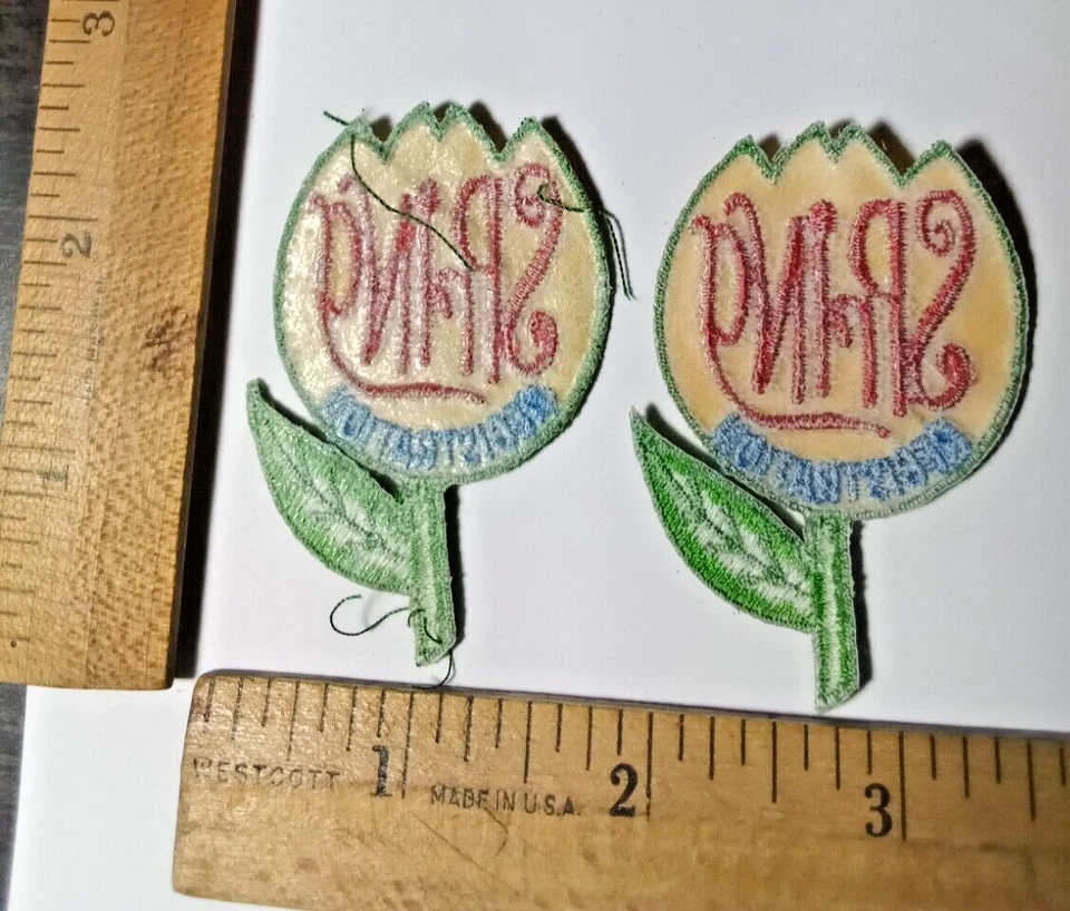 (2) Tulips - Spring - Garden - Flowers - Embroidered Iron On Applique Patch - Image 2 of 2