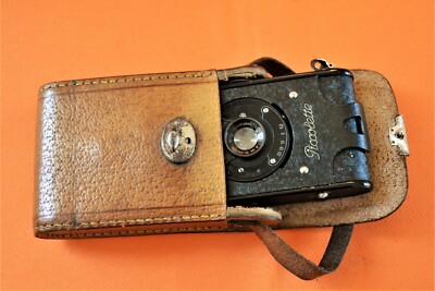 Appareil photo à soufflet vintage ZEISS IKON - Label Emmaüs