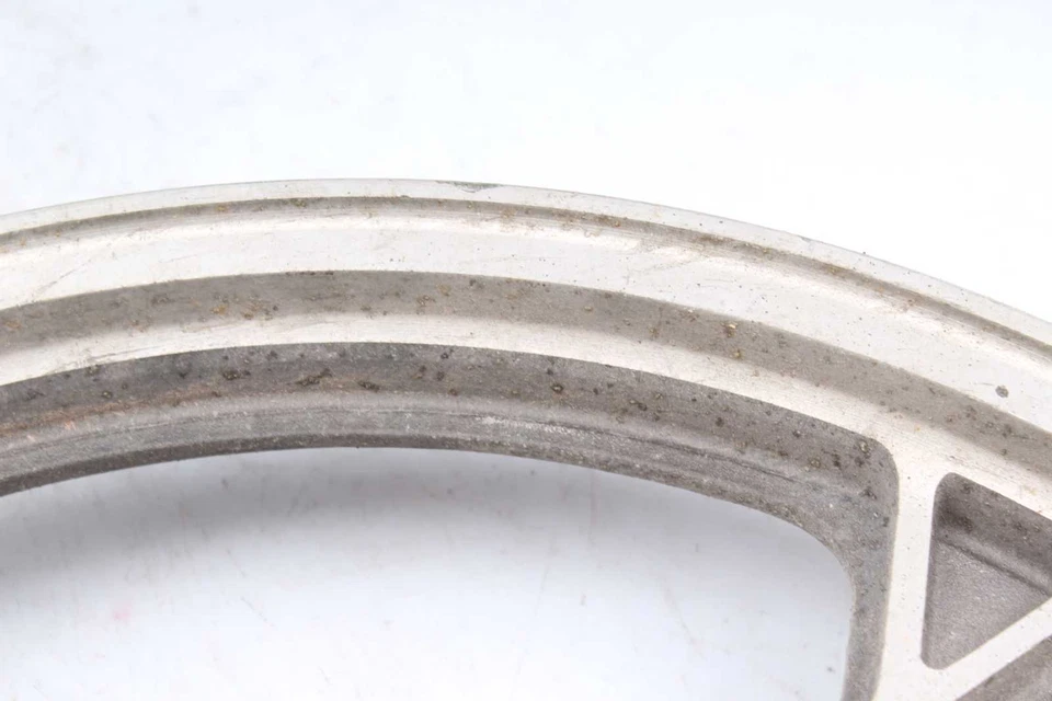 Llanta rueda delantera suzuki gs 550 em katana gs550m 81-83 Foto 3 de 3