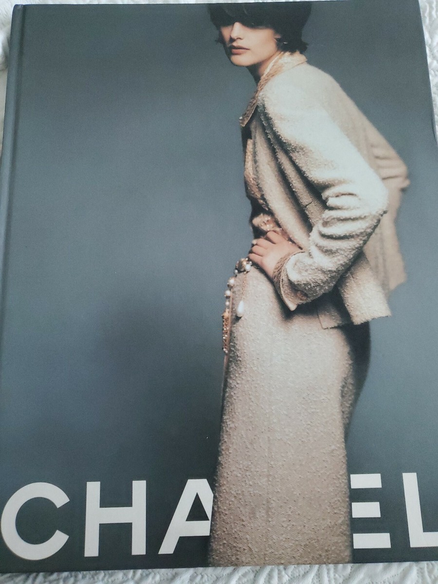 6/24迄の出品☆レア品☆CHANEL1996／ 1997秋冬コレクション写真集 CHANEL Catalog Book FALL - WINTER 1996 - 1997 COLLECTION