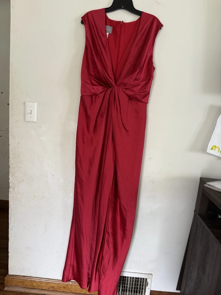 Vestido para mujer Amsale rojo fluido satinado drapeado cuello en V torcido delantero, rojo, 14 Foto 4 de 4