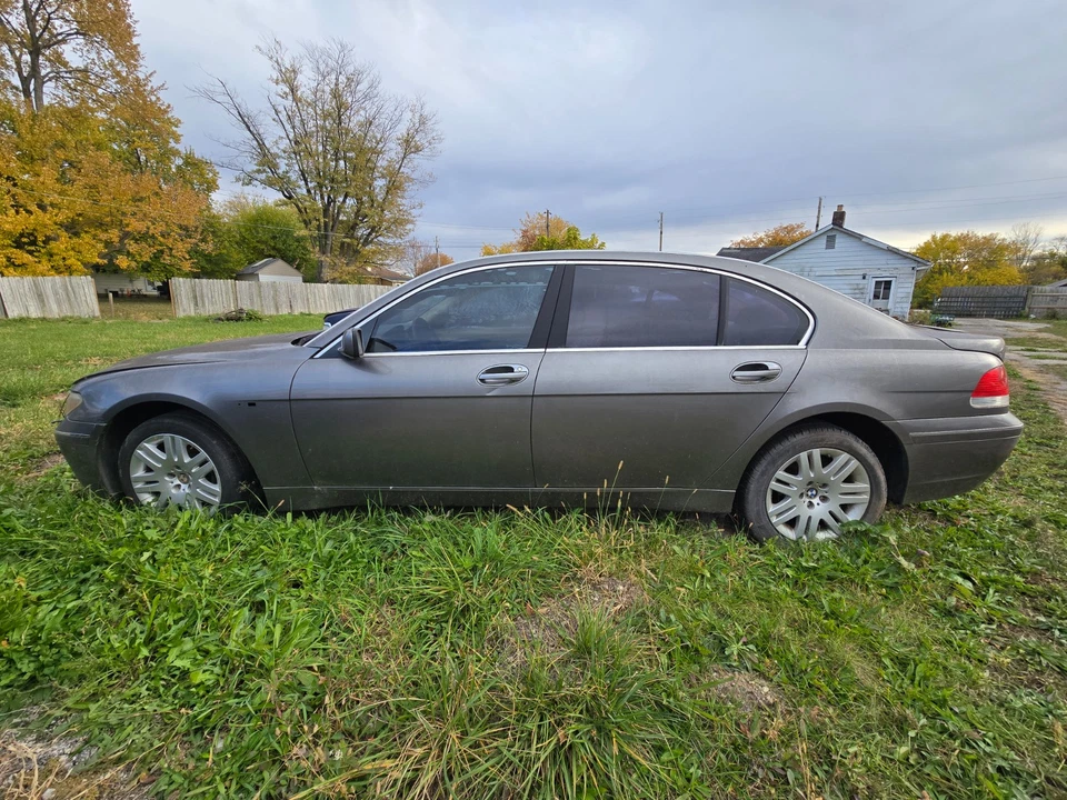 37146784314 2003 BMW 745Li Active Suspension Control Module - Image 4 of 4