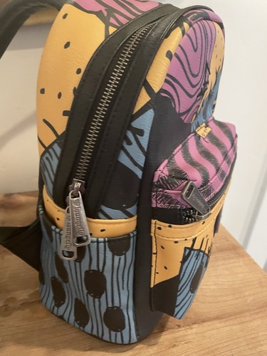 LOUNGEFLY DISNEY NIGHTMARE BEFORE CHRISTMAS SALLY 25 YEARS BACKPACK LIMITED - Picture 11 of 16
