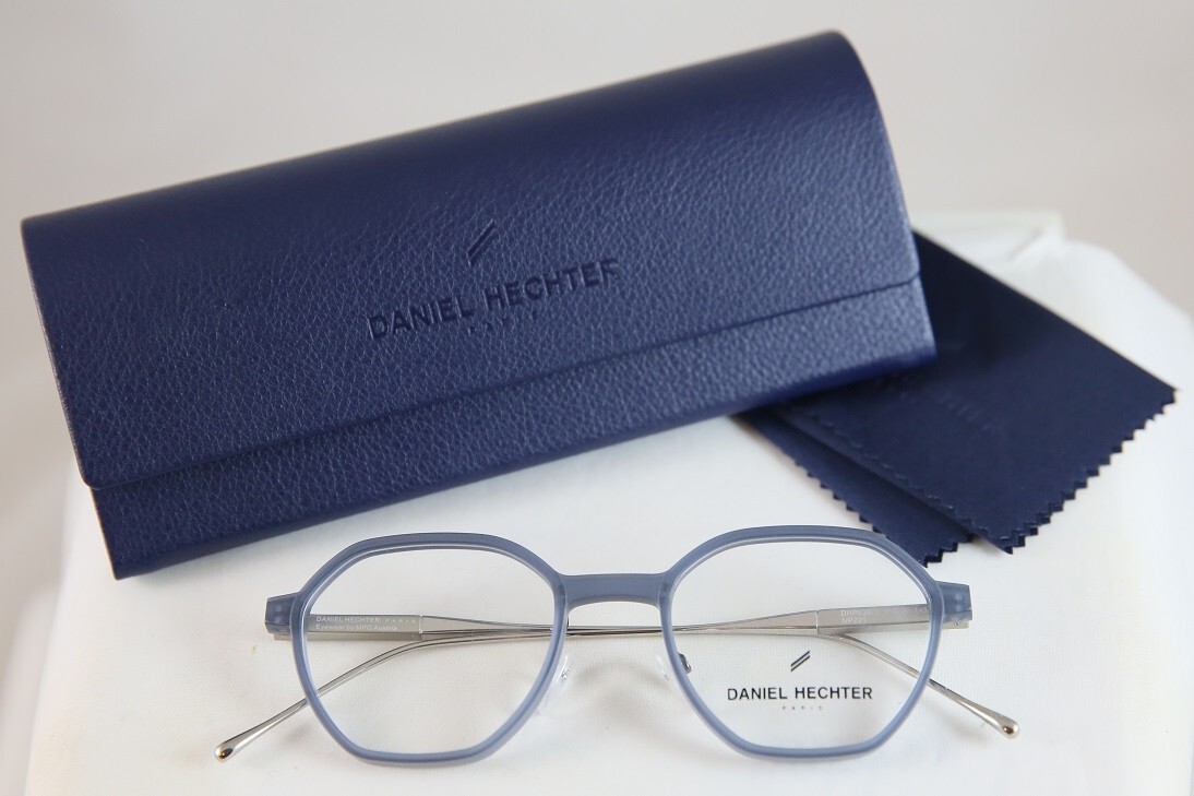 Brand new Authentic Daniel Hechter Eyeglasses Case & Wipe included Daniel Hechter | Accessories | Brand New Authentic Daniel  main image 4
