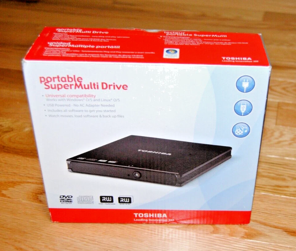 Unidad externa USB Toshiba PA3761U-1DV2 SuperMulti Drive doble capa Foto 2 de 4