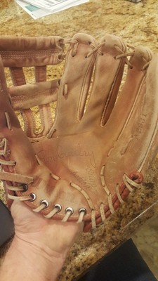 wilson ron guidry glove