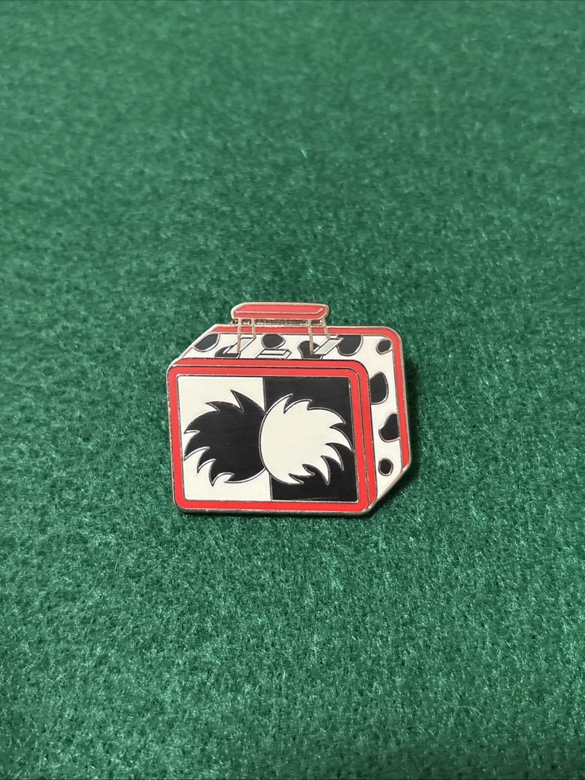 Disney 2022 Cruela Lunch Box Pin