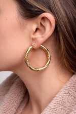 Elegant 40mm Textured Hoop Earrings – 18K Gold Filled – 4mm Wide Luxury Hoops