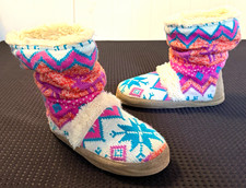 MUK LUKS Sz L 8-9 Women Multicolor Knit Fair Isle Bootie Slippers Faux Fur Boots