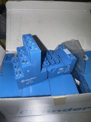 92.03SMA, FINDER, Din -Rail/Panel Mount Screw Clamp Terminal Socket, New, LO1