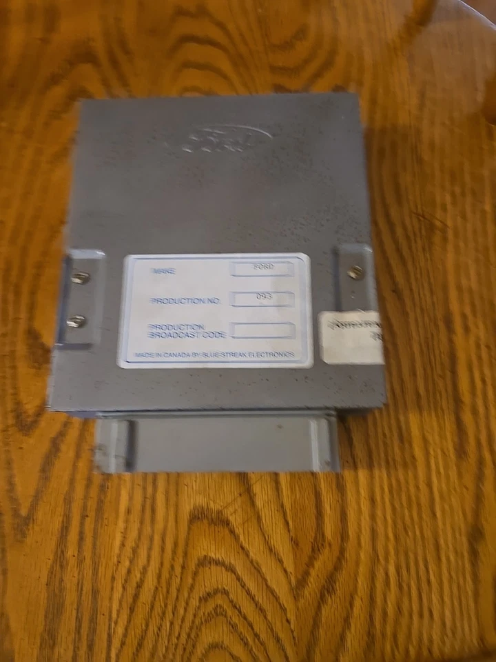 Engine Control Module (ECM) Standard EM073 Remanufactured - Image 3 of 4