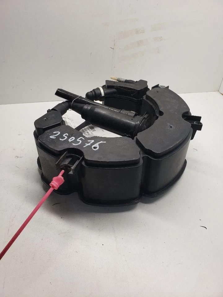 Bote de vapor de combustible JETTA 2014 1403830 Foto 2 de 4