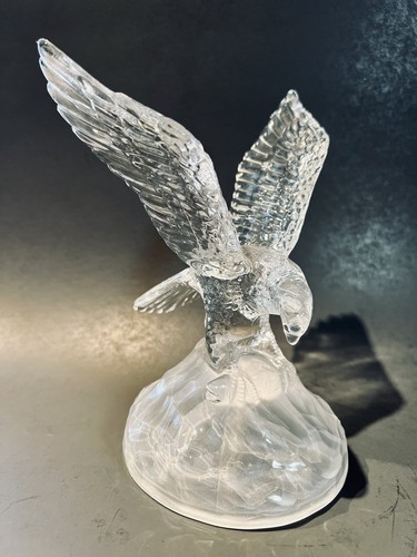 Cristal d'Arques Crystal Clear Art Glass Eagle Statue Frosted Base - Picture 4 of 10