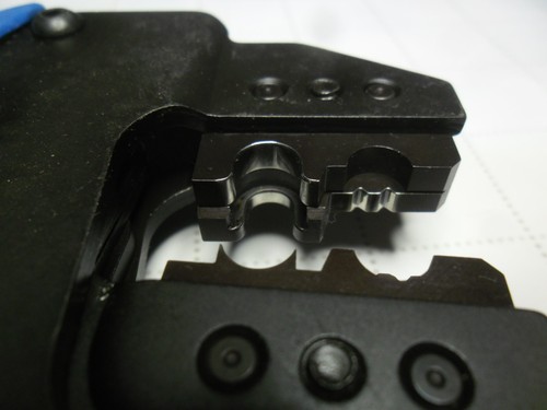 TE 9-1478240-0 With Die 91909-1 Prem SDE DIE, BNC COAXICON (Excellent Condition) - Picture 9 of 13