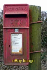 Photo 6x4 Close up, Elizabeth II postbox on Limestone Road, Cumboots Burn c2016