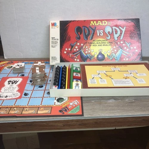 Vintage MAD Spy vs Spy Board Game Milton Bradley (1986 Complete) NICE