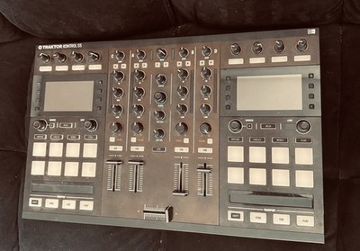 Traktor Kontrol S5 DJ Controller