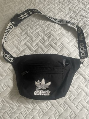 Adidas ,Bauchtasche ,Grossbody Schultertasche,Damen,Schwarz, Graffiti Street Art