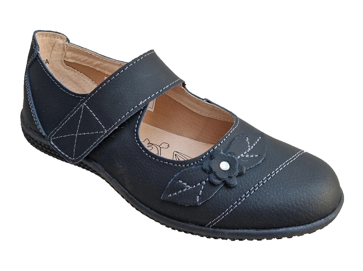 Ladies extra hotsell wide sandals