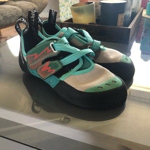 la sportiva oxygym climbing shoes