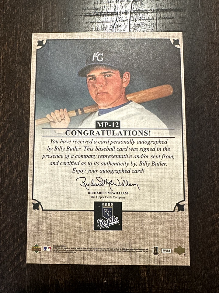 Caja Topper Gran Tamaño Billy Butler Autógrafo 2007 Cubierta Superior Obras Maestras Béisbol Foto 2 de 3