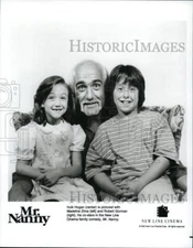 1992 Press Photo Hulk Hogan, Madeline Zima and Robert Gorman in Mr. Nanny.