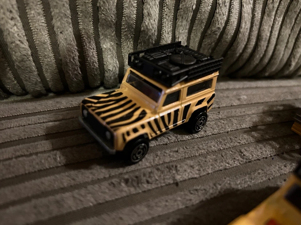 Majorette 266 Land Rover Defender 90 Safari con remolque Lion Jage x 2 Foto 2 de 3