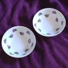 Pair of 6.25" Cereal Bowls Cherry China Violets w/ Ruffled Edges Gold Trim Japan