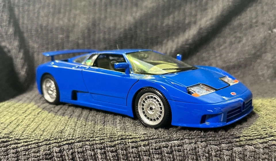 1:18 Bburago 1991 Bugatti EB 110 Blue Supercar Diecast Model Cod 3035  Great MIB - Image 2 of 4