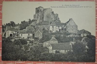 CPA - Ruines du Chateau de CASTELNAUD