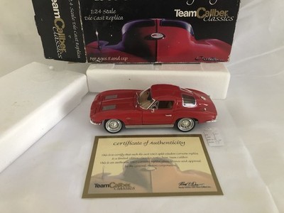 Team Caliber Classics 1963 Corvette Stingray Red 1:24 DieCast Car Model NIB #114