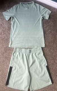 Jungen Nike Shorts & T Shirt Größe L Top Zustand Mintgrün
